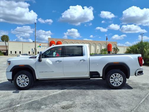 2023 GMC Sierra 2500 Denali