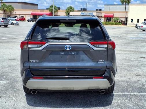 2023 Toyota RAV4 Hybrid SE