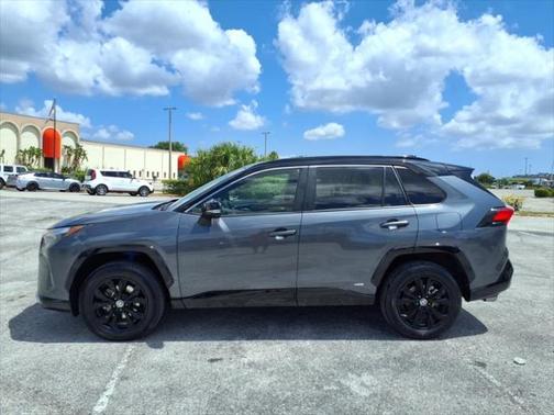 2023 Toyota RAV4 Hybrid SE