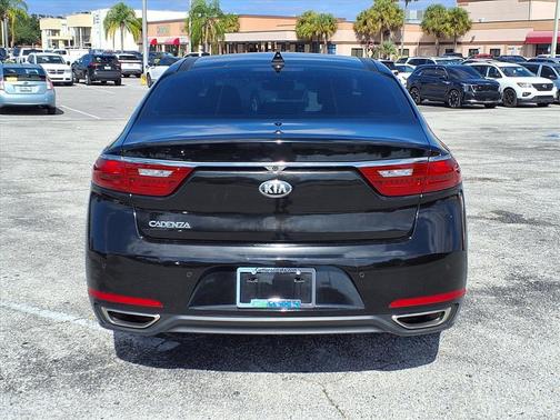 2017 Kia Cadenza Premium