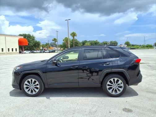 2020 Toyota RAV4 XLE Premium