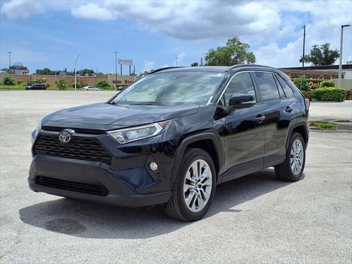 2020 Toyota RAV4 XLE Premium