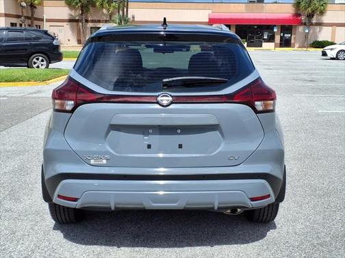 2022 Nissan Kicks SV