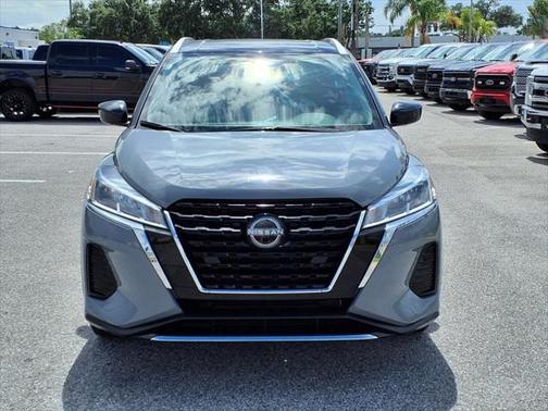 2022 Nissan Kicks SV