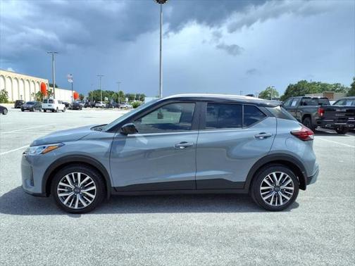 2022 Nissan Kicks SV