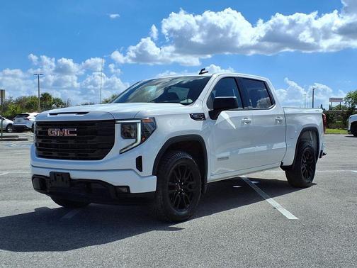 2025 GMC Sierra 1500 Elevation