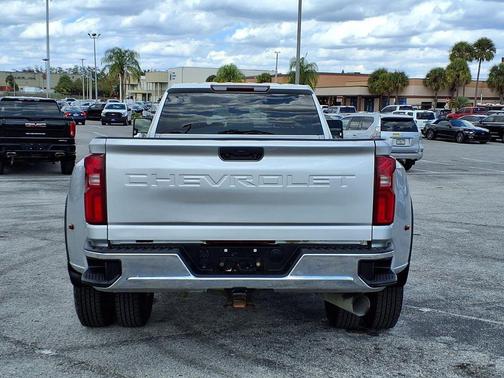 2022 Chevrolet Silverado 3500 LT