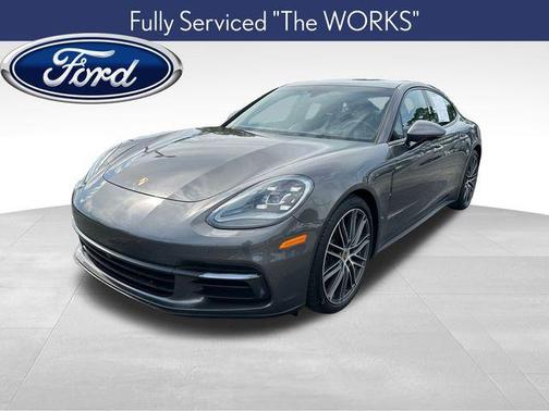 2018 Porsche Panamera 4