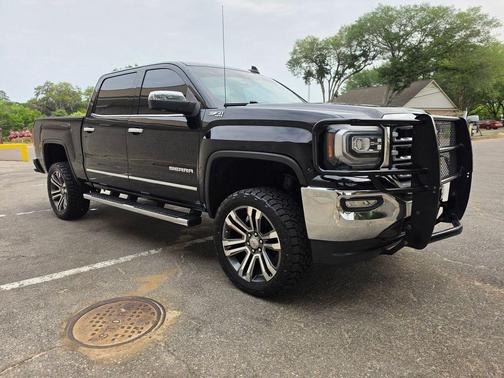 Onyx Black 2018 GMC Sierra 1500 SLT