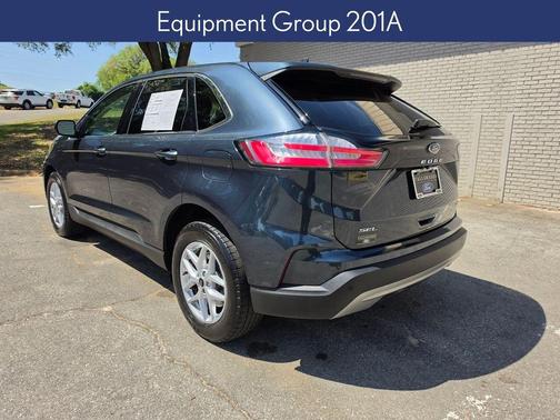 Blue Metallic 2024 Ford Edge SEL