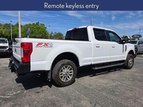 White 2017 Ford F-250 Lariat