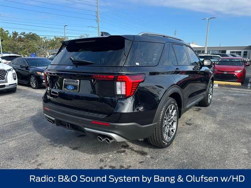 2025 Ford Explorer Platinum