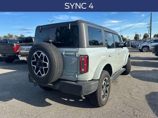 2023 Ford Bronco Outer Banks