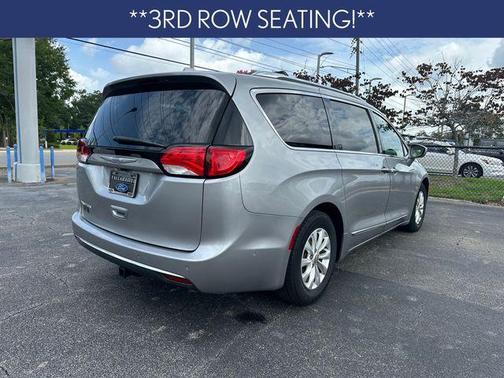 2018 Chrysler Pacifica Touring-L