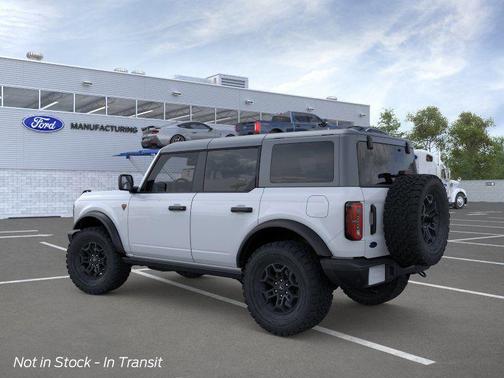 Oxford White 2026 Ford Bronco Badlands