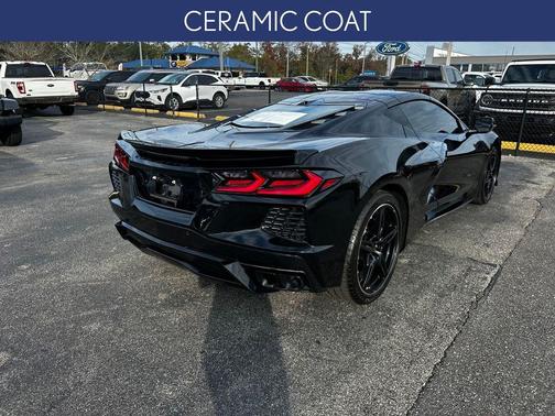 2025 Chevrolet Corvette Stingray w/2LT