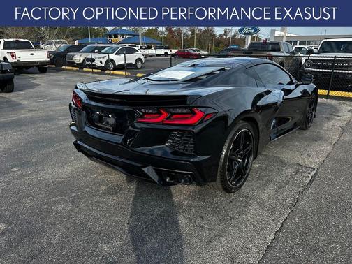 2025 Chevrolet Corvette Stingray w/2LT