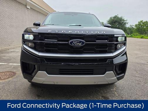 Agate Black Metallic 2026 Ford Expedition Platinum