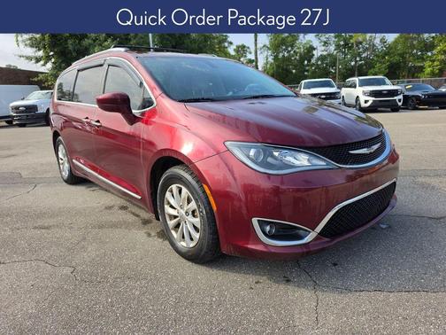 Velvet Red Pearlcoat 2018 Chrysler Pacifica Touring-L Plus