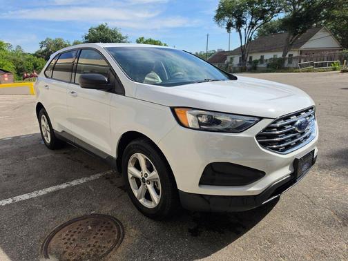 Oxford White 2019 Ford Edge SE