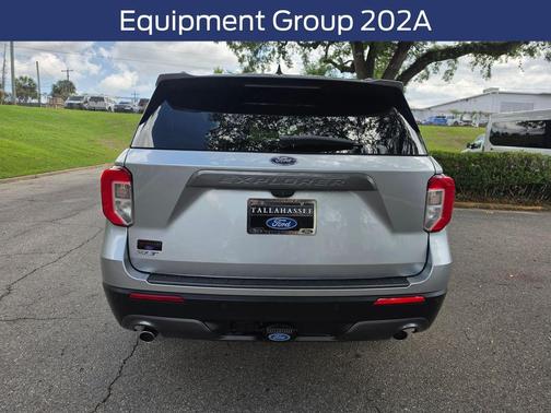 Silver Metallic 2022 Ford Explorer XLT
