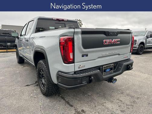 2024 GMC Sierra 1500 AT4X