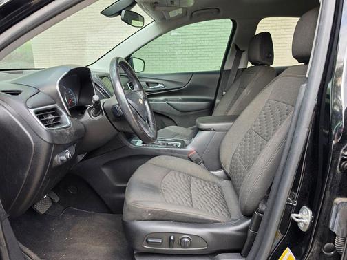 Mosaic Black Metallic 2019 Chevrolet Equinox 2LT