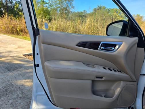 2015 Nissan Pathfinder SL