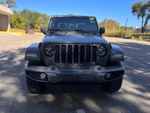 2022 Jeep Gladiator Overland