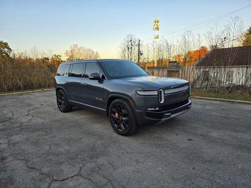 2023 Rivian R1S Adventure Quad Motor Large Pack