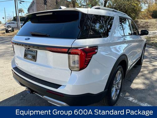 Star White 2026 Ford Explorer Platinum