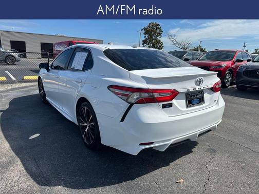 2019 Toyota Camry SE