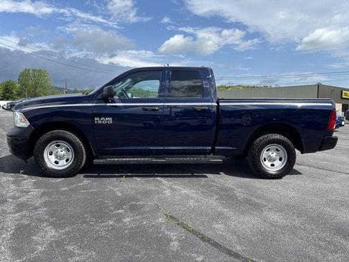 True Blue Pearlcoat 2018 RAM 1500 ST