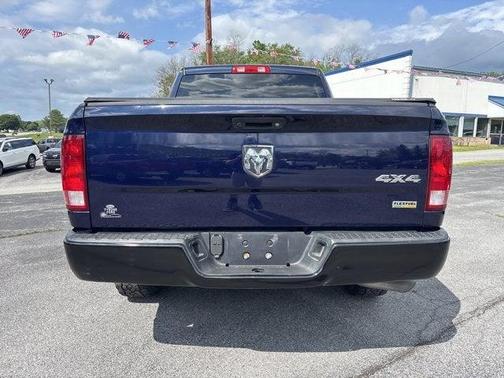 True Blue Pearlcoat 2018 RAM 1500 ST
