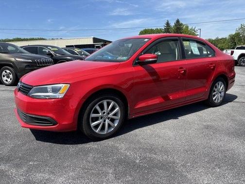 Red 2012 Volkswagen Jetta SE