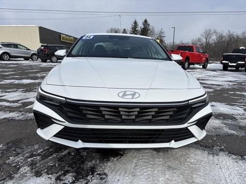 White 2024 Hyundai ELANTRA SEL