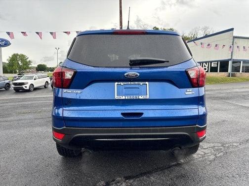 Blue 2019 Ford Escape SE