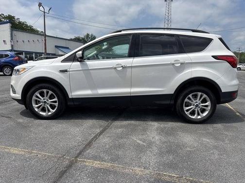 White 2019 Ford Escape SEL