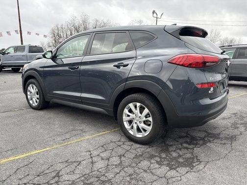 Black Noir Pearl 2019 Hyundai TUCSON SE