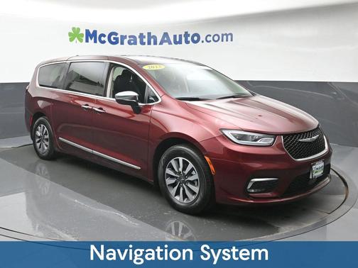 Velvet Red Pearlcoat 2023 Chrysler Pacifica Hybrid Limited