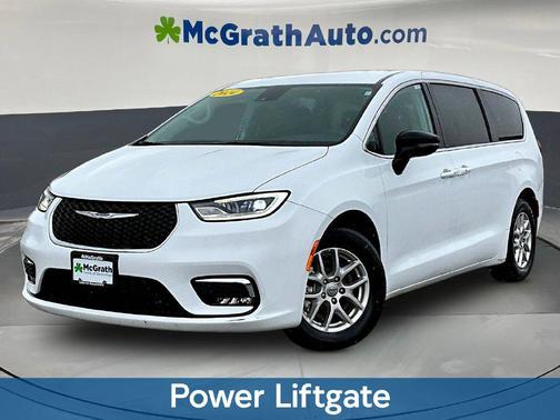 Bright White Clearcoat 2024 Chrysler Pacifica Touring L