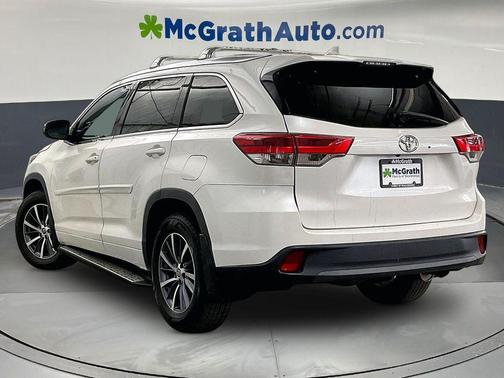 Blizzard Pearl 2017 Toyota Highlander XLE