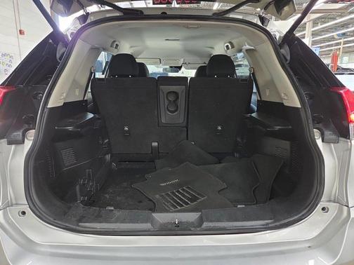 Brilliant Silver Metallic 2020 Nissan Rogue SV