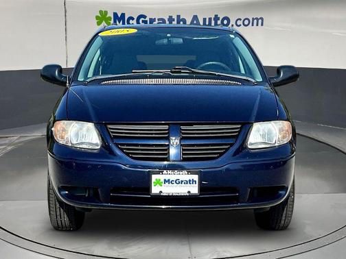 Blue 2005 Dodge Grand Caravan SE