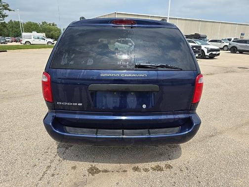 Blue 2005 Dodge Grand Caravan SE