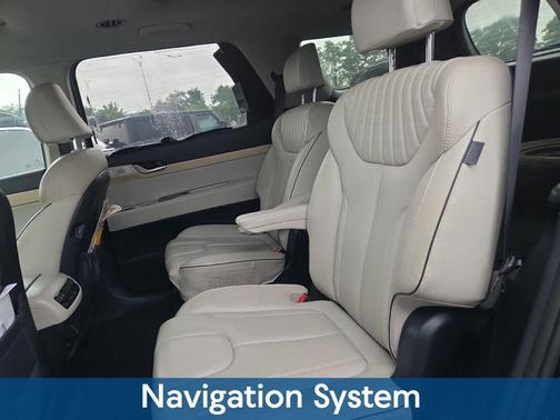 Abyss Black Pearl 2023 Hyundai PALISADE Limited
