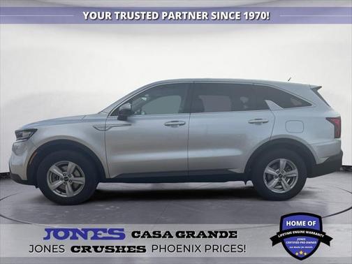 2022 Kia Sorento LX