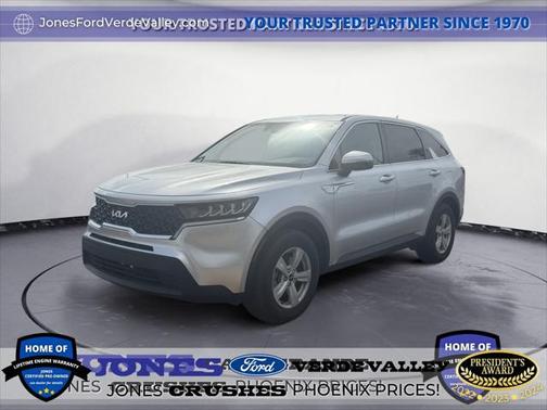 2022 Kia Sorento LX