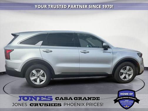 2022 Kia Sorento LX