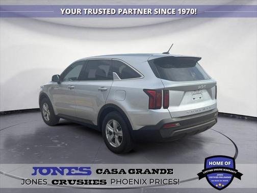 2022 Kia Sorento LX